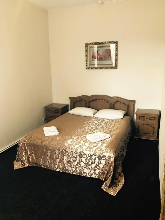 Central Hotel Soroca Ngoại thất bức ảnh